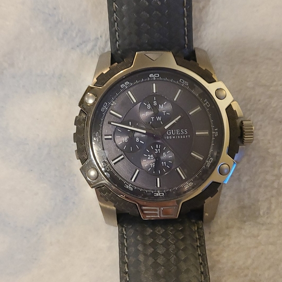Guess Other - Brand new Guess watch